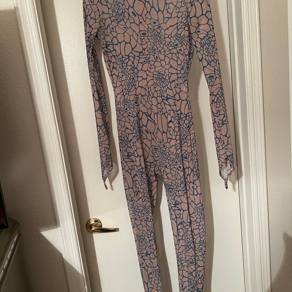 Posh by v one piece - Picture 3 of 3